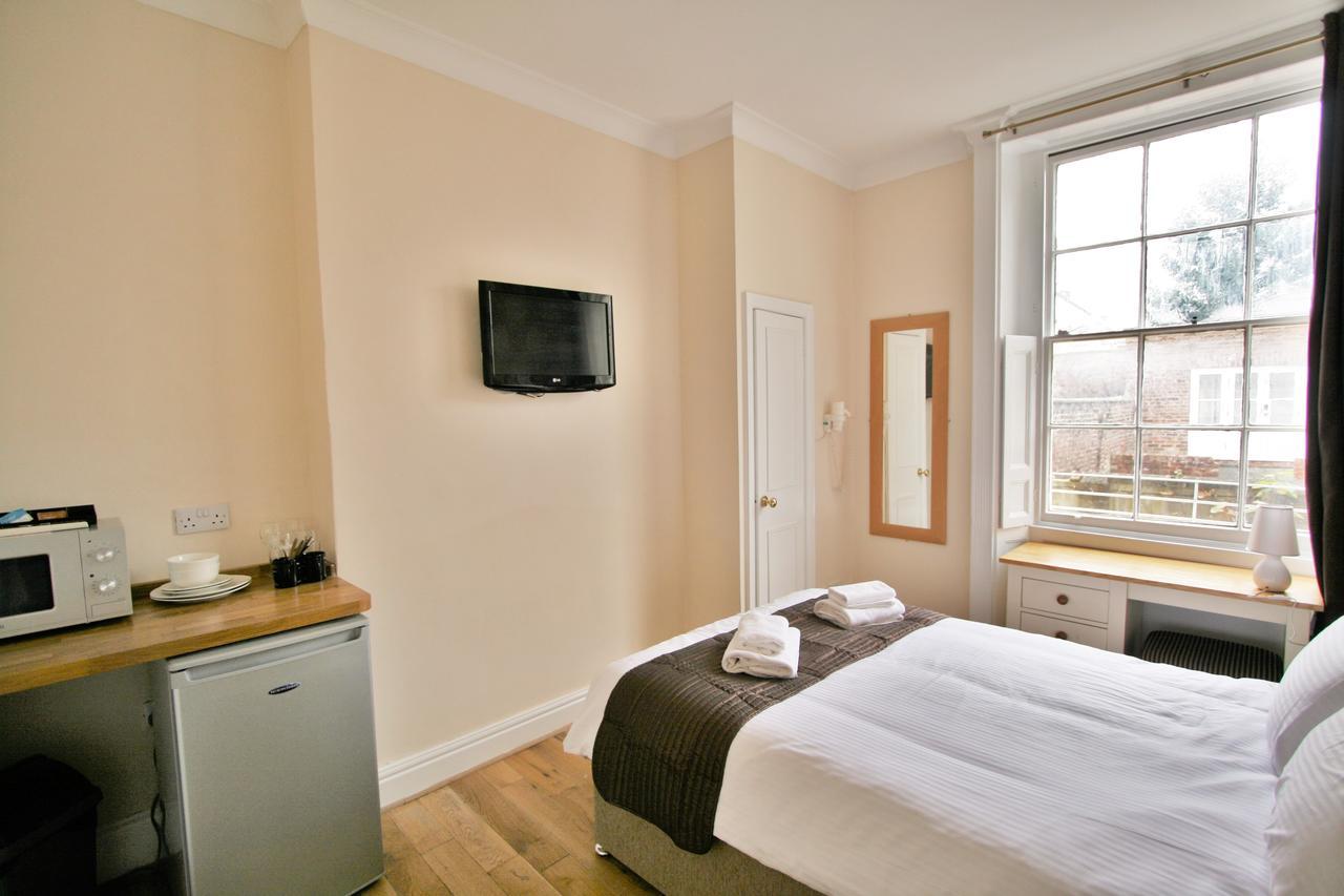Central Studios Gloucester Place By Roomsbooked Cheltenham Dış mekan fotoğraf